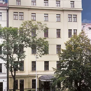 https://hotel-lunik.praguehotelsweb.com